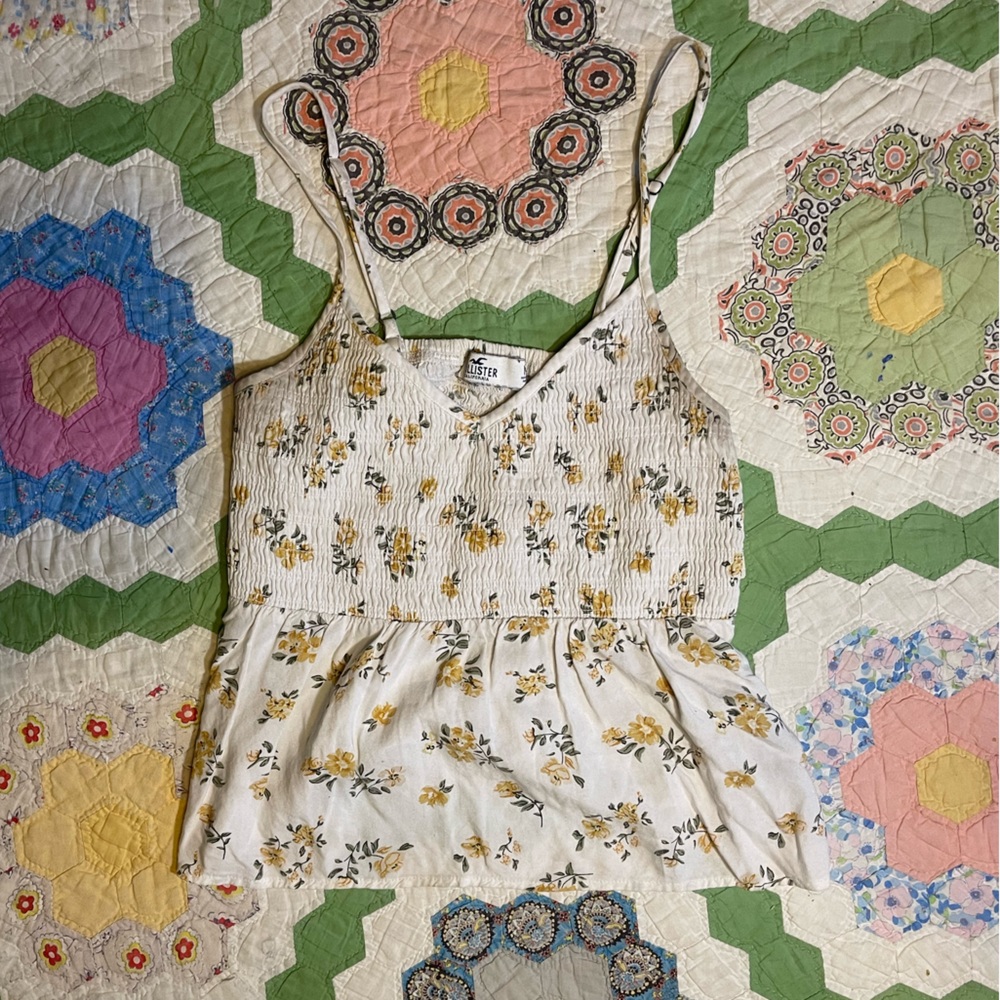Medium Hollister Floral top